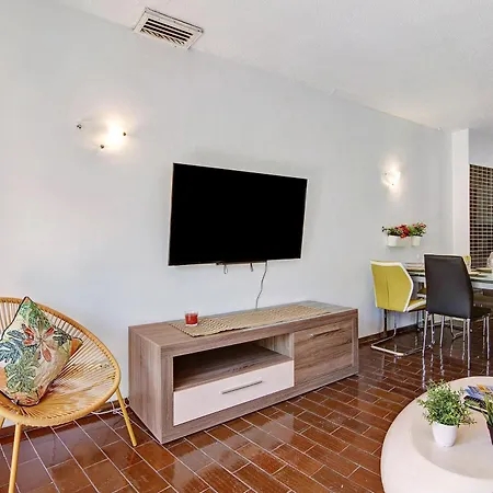 Hanna's Sunny Апартаменты *